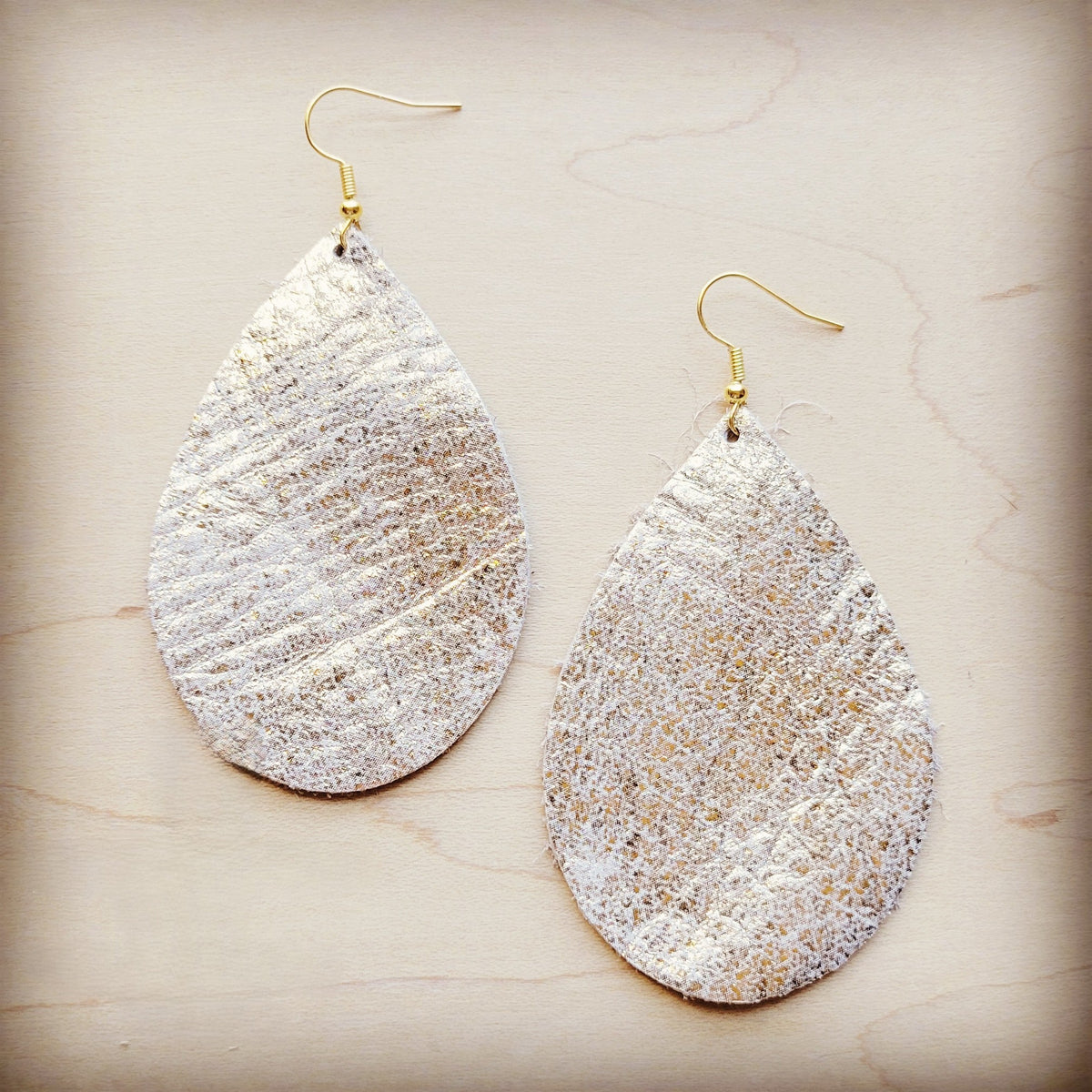 **Leather Teardrop Earring-Heavy Metal White 210j