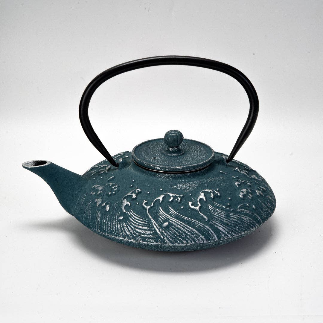 Royal Blue Waves 27oz Cast Iron Tea Pot