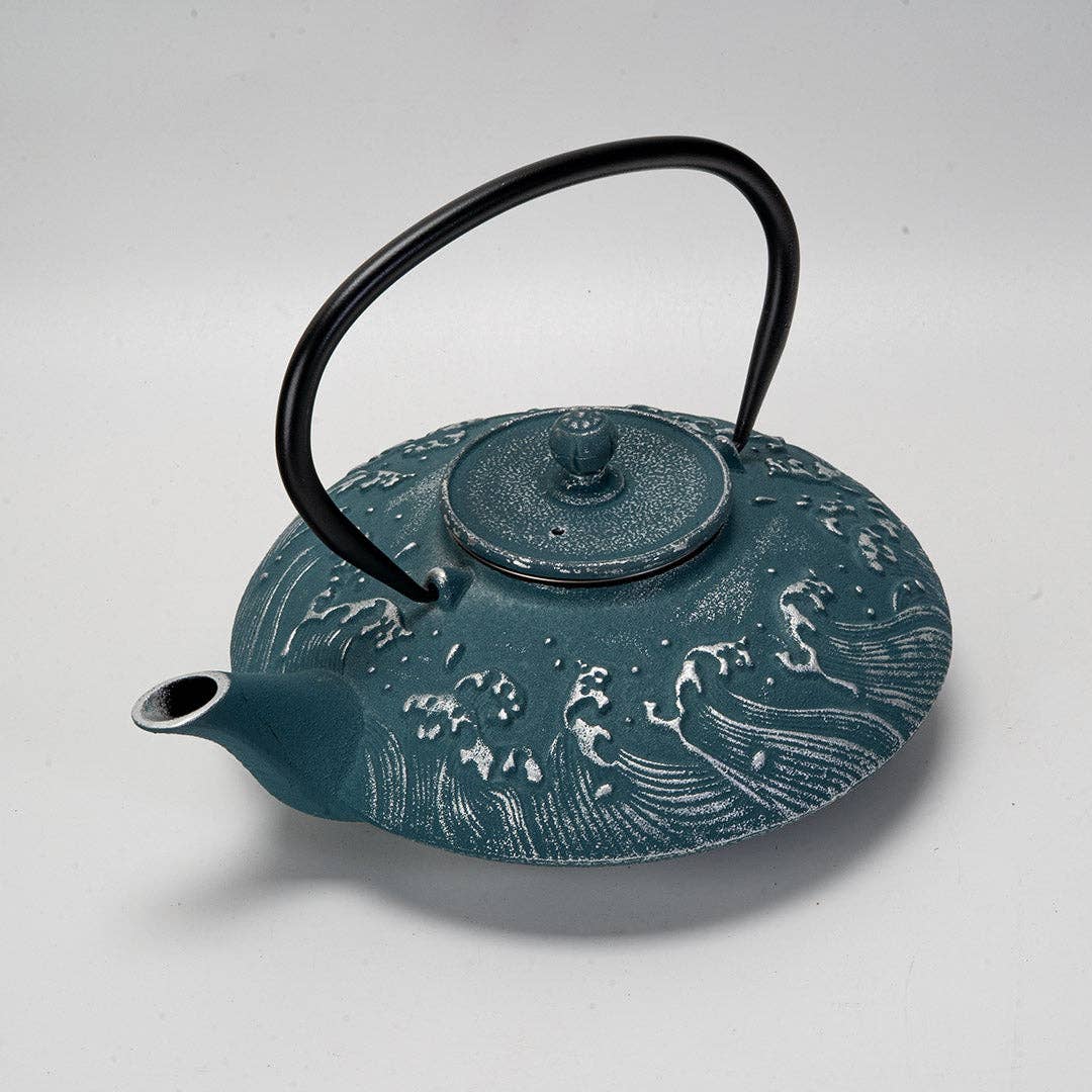 Royal Blue Waves 27oz Cast Iron Tea Pot