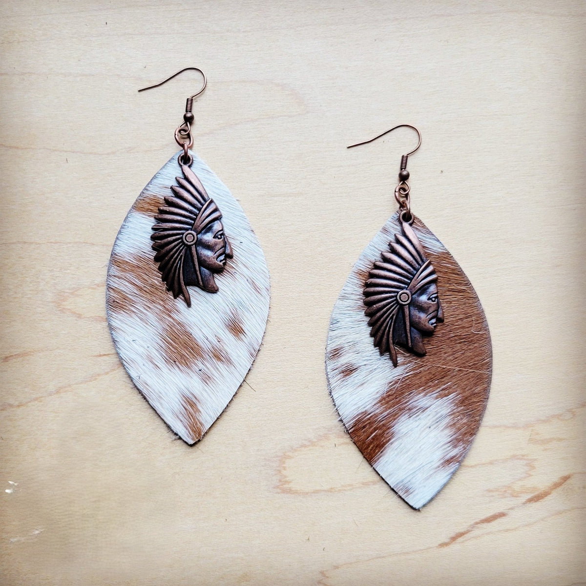 **Tan & White Leather Hide Earrings w/ Indian 220k