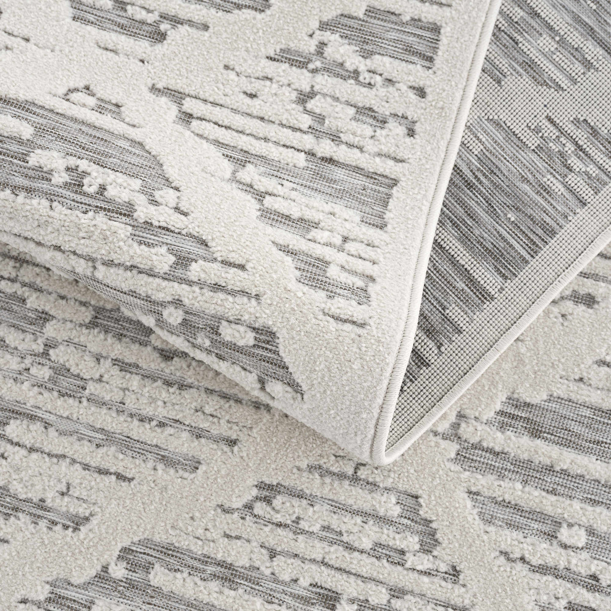 Gambang 3D Trellis Outdoor Area Rug - Clearance