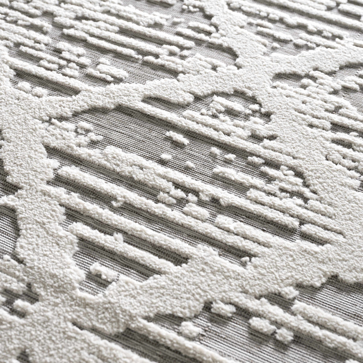 Gambang 3D Trellis Outdoor Area Rug - Clearance