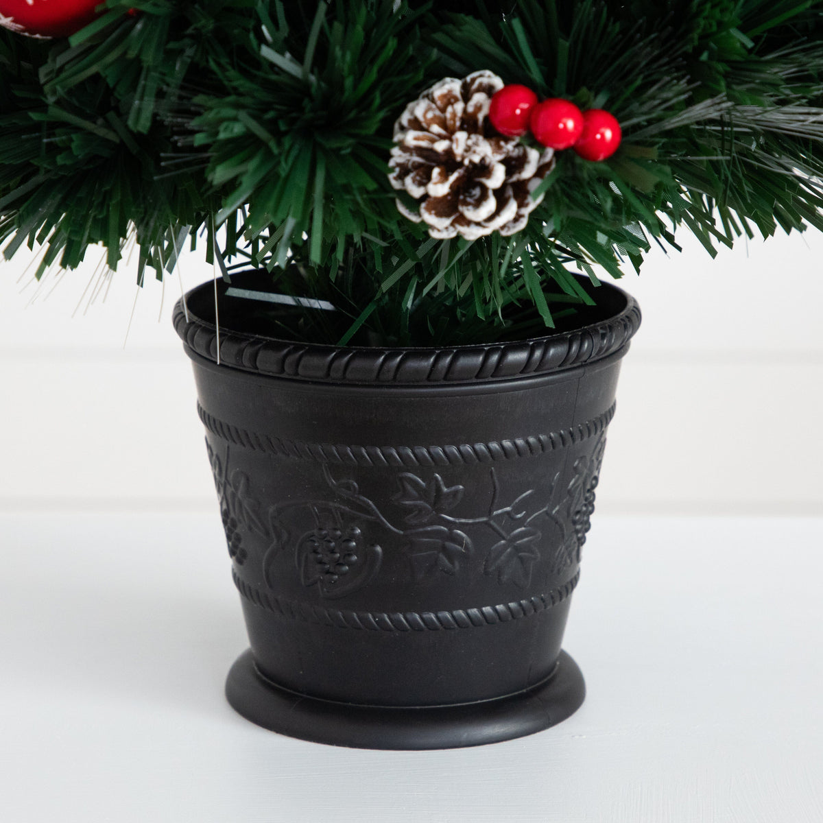 36" Pre-Lit Fiber Optic Cosmopolitan Star Topped Artificial Christmas Tree with Decorative Planter, holiday tree for festive indoor Christmas decorating
