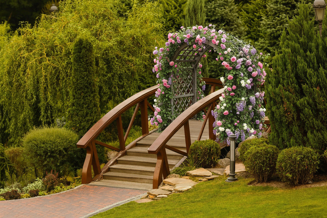 Garden Structures & Accents