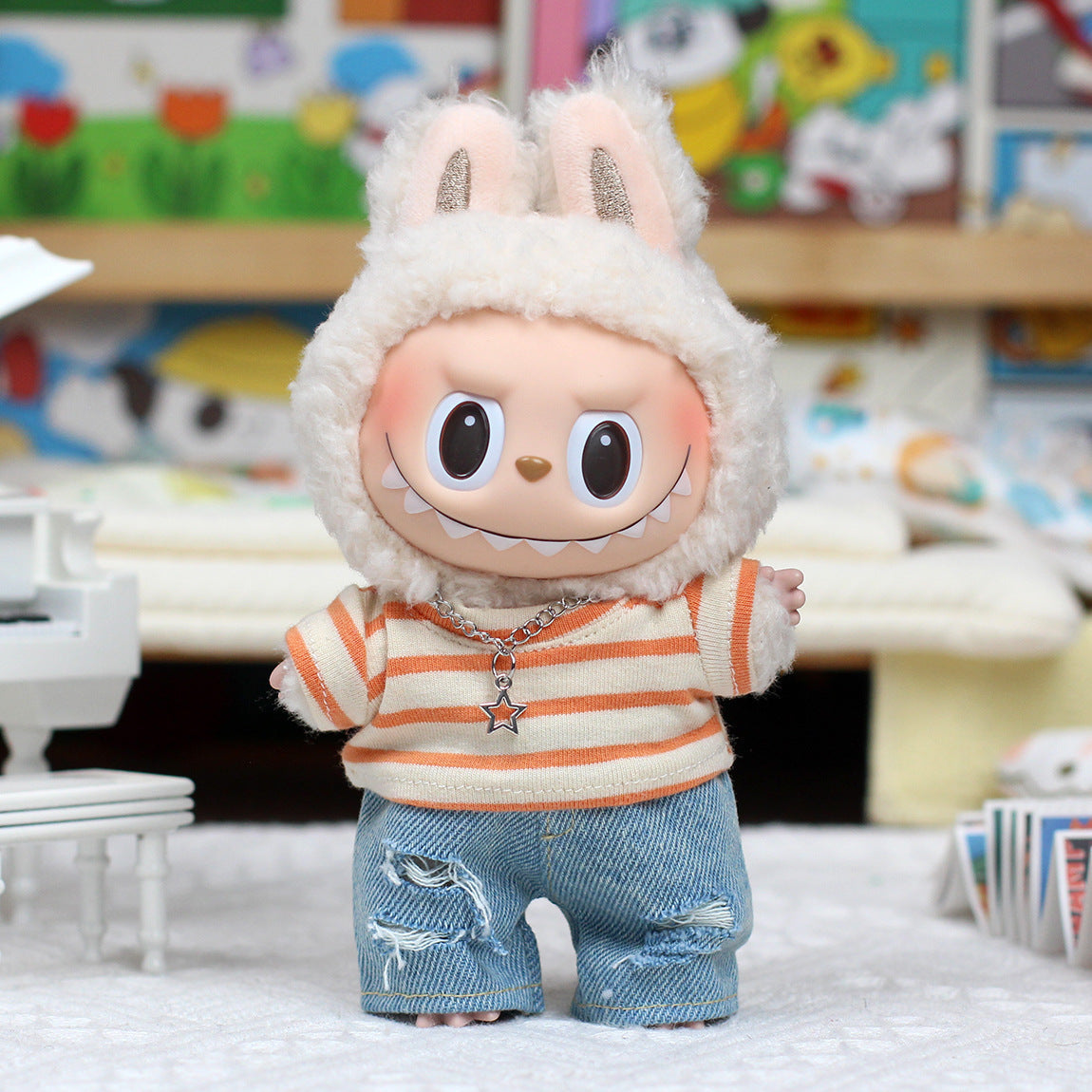Clothing Only Labubu Doll Clothes T-Shirt with Ripped Jeans Heartfelt Macaron