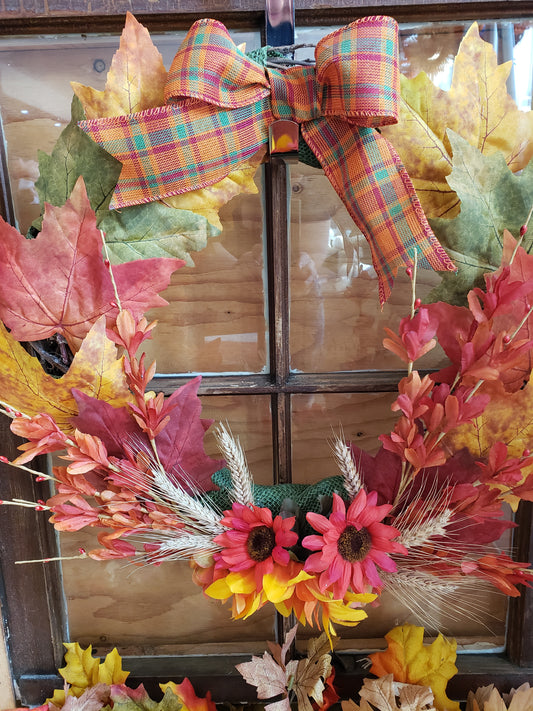 Fall Wreath 20" Maple Leaves and Daisy