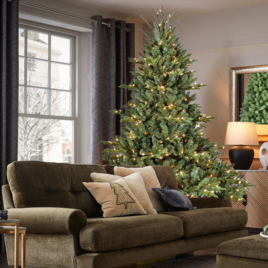 5FT The Full-Bodied Pre-Lit Evergreen Christmas Tree