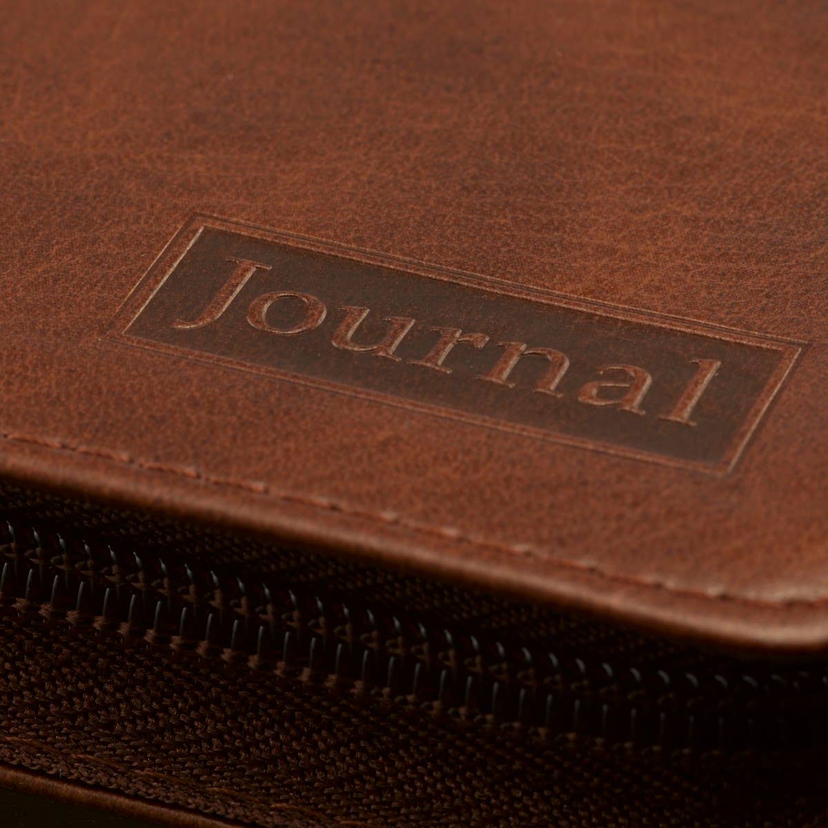 Journal Classic Zip Brown Two-tone Strong & Courageous