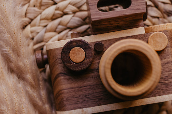 35MM Vintage Style Wooden Toy Camera - Walnut