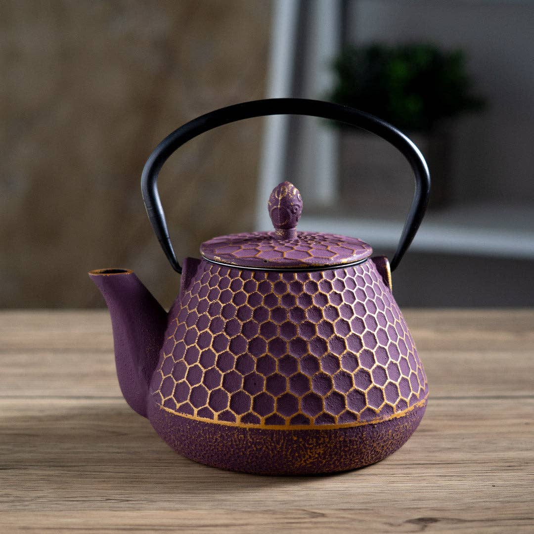 Purple Honeycomb Design 32oz Cast Iron Tea Pot