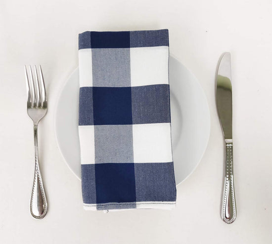Buffalo Check Design Cloth Napkins 18" W x 18" L, Set of 4 — decorative tabletop piece for home entertaining distinctive decor choice