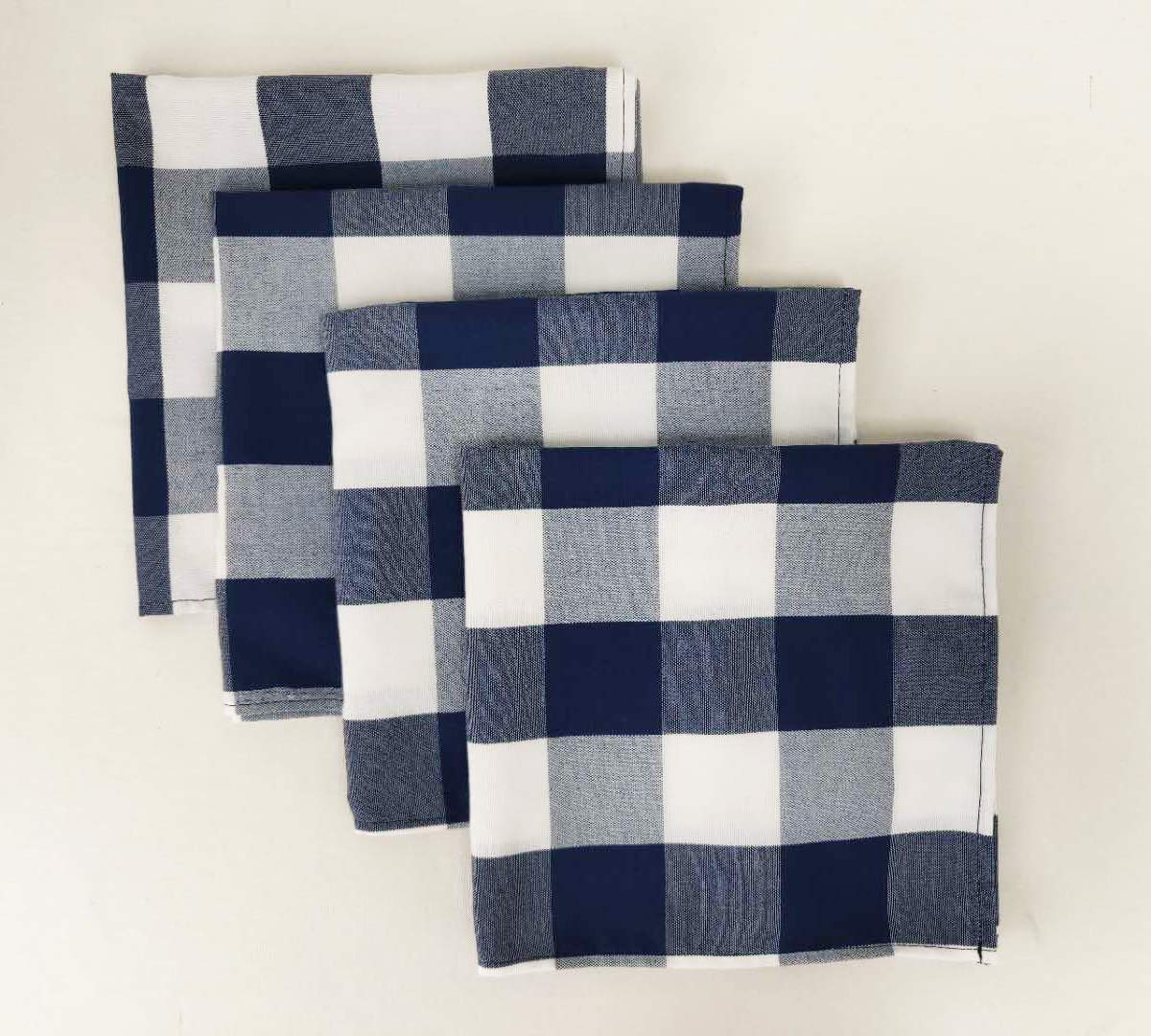 Buffalo Check Design Cloth Napkins 18" W x 18" L, Set of 4 — table decor for gatherings holidays and entertaining decorative design