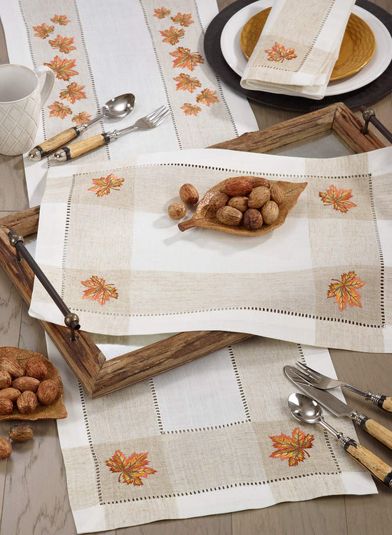 Hommage Brodé Collection Cottage Embroidery Hemstitch Border Placemats