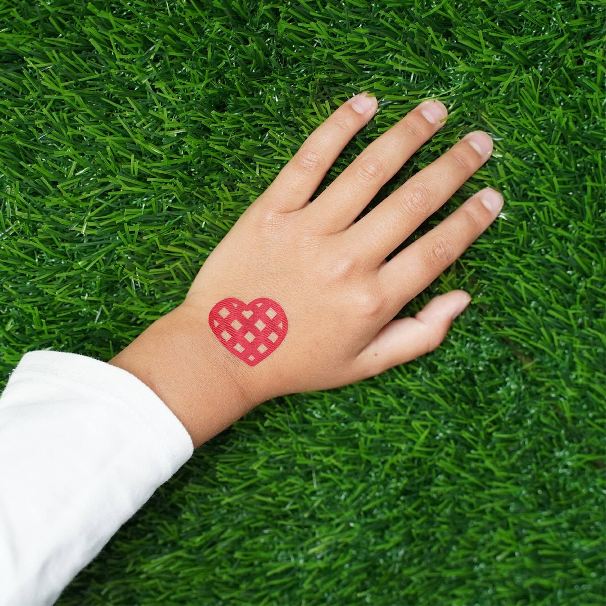 BuzzLuv Bug Bite Relief Patches – Waterproof, Chemical-Free Hydrocolloid Bandages (Clear, Non-Toxic)