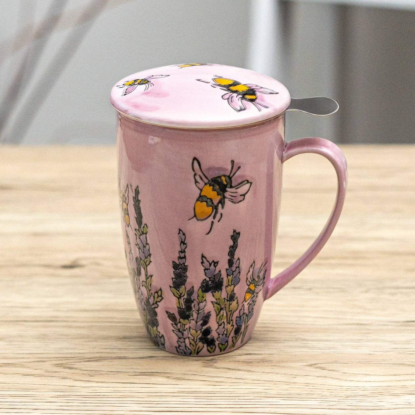 Spring Honeybee Tea Mug with Lid & Infuser – 15 fl.oz. Porcelain Cup in Gift Box