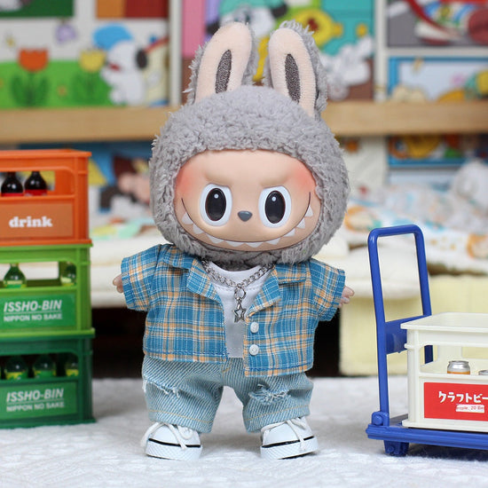 Clothing Only Labubu Doll Clothes T-Shirt with Ripped Jeans Heartfelt Macaron