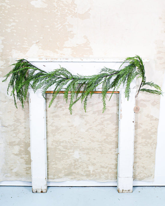 6 ft. Cedar Garland