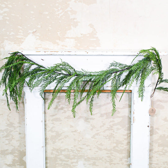 6 ft. Cedar Garland
