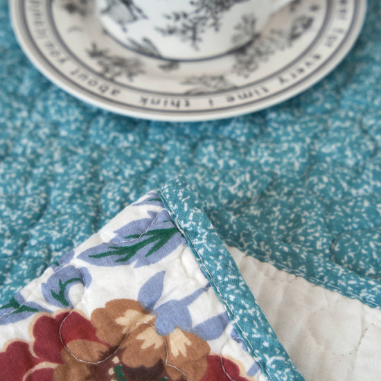 Tache Cotton Patchwork Old World Garden Pastel Blue Yellow Red Hummingbirds Quilted Throw Blanket (JHW-936)