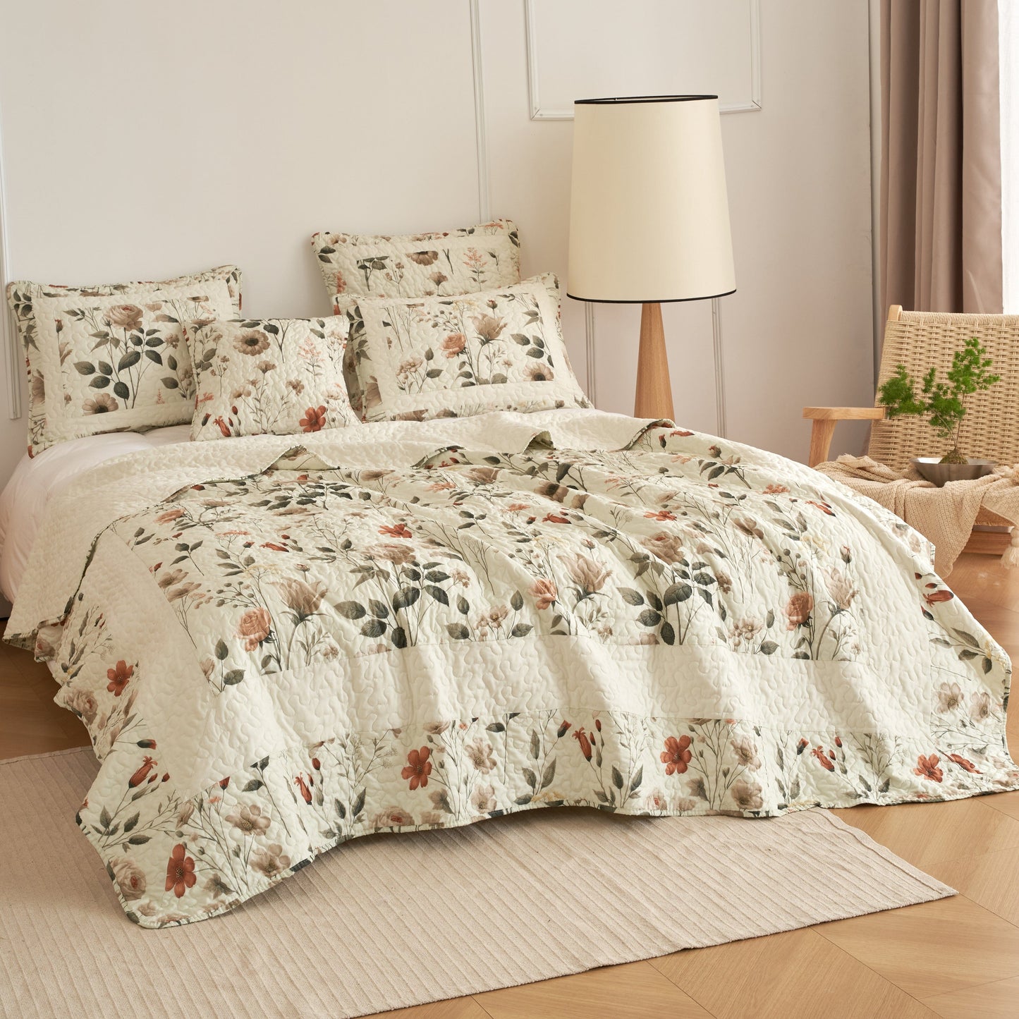 DaDalogy Enchanted Meadow Floral Quilt Set - Beige Rose Green