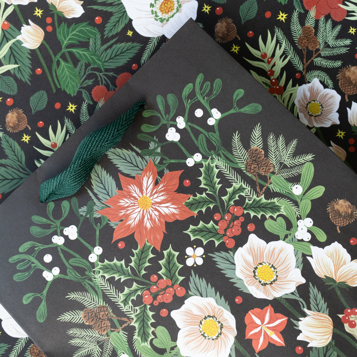 WINTER BOTANICALS | MEDIUM GIFT BAG