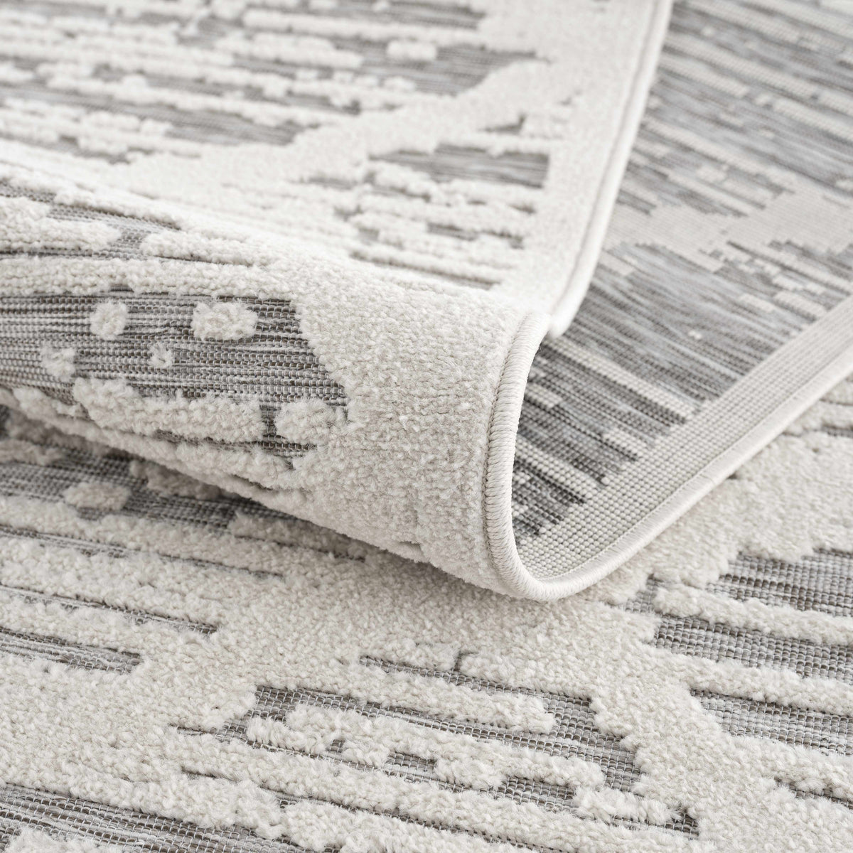 Gambang 3D Trellis Outdoor Area Rug - Clearance
