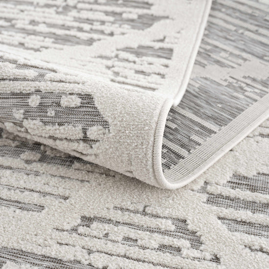 Gambang 3D Trellis Outdoor Area Rug - Clearance