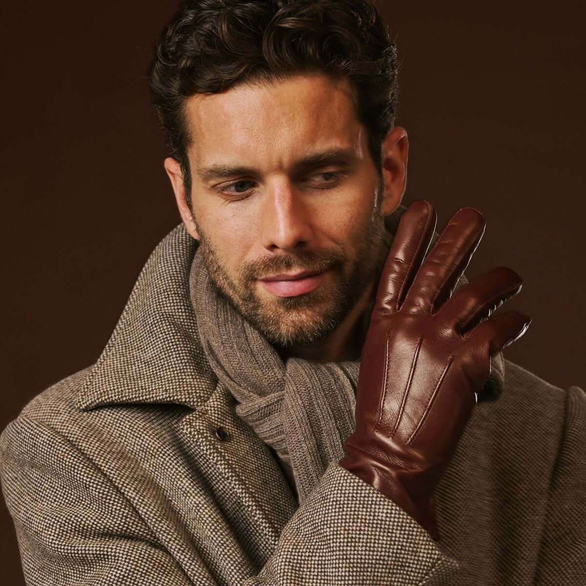 Giovanni (brown) - Classic Italian lambskin leather gloves with cashmere lining