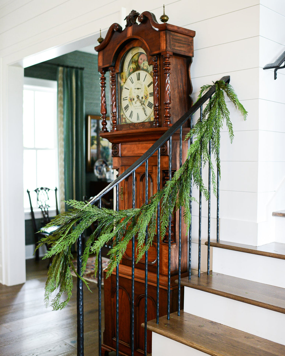 6 ft. Cedar Garland
