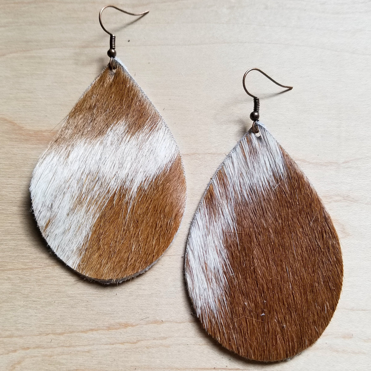 **Leather Teardrop Earrings Tan and White Hair-on-Hide 222d