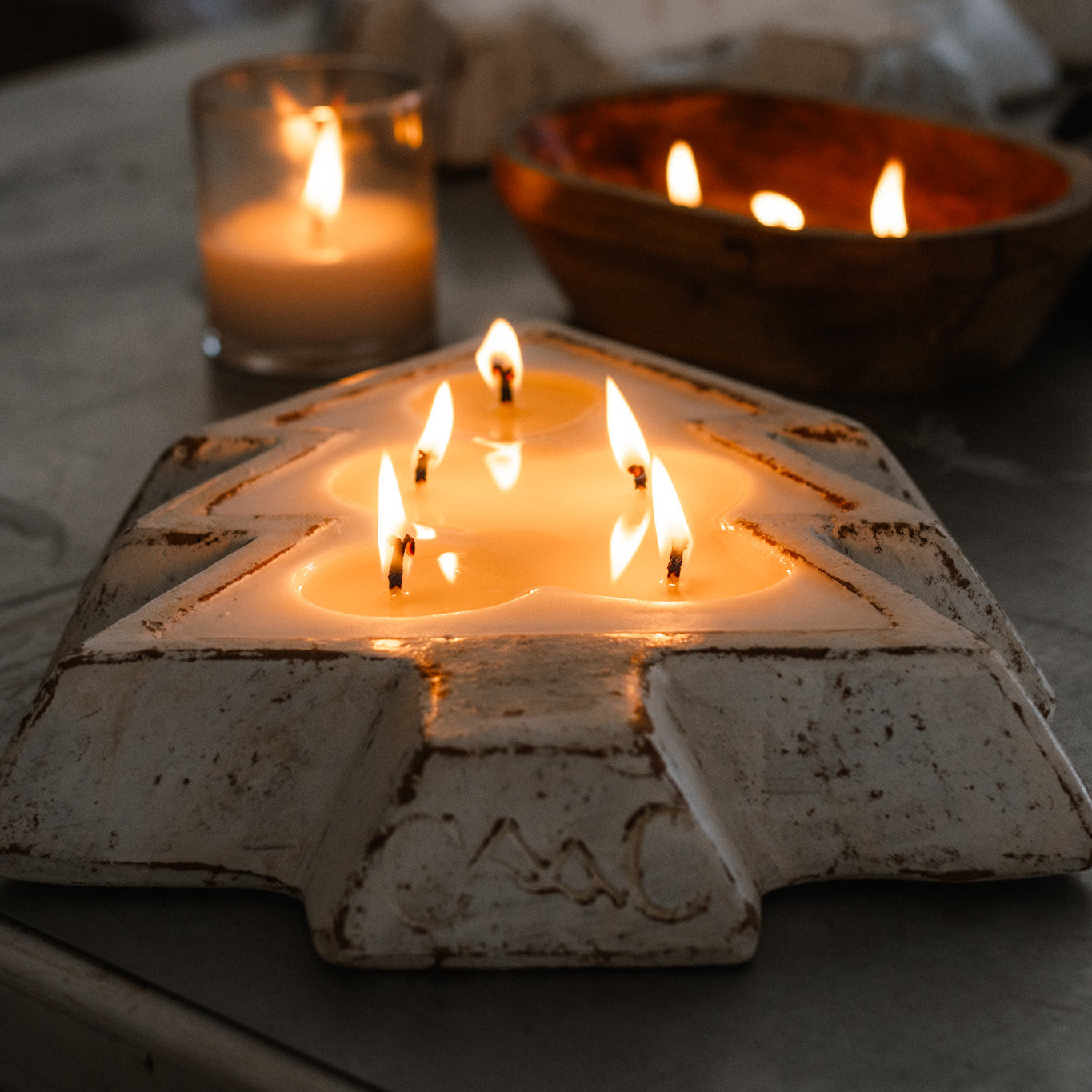 Black Pottery Tree Bowl Candle - Sweet Vanilla Cinnamon