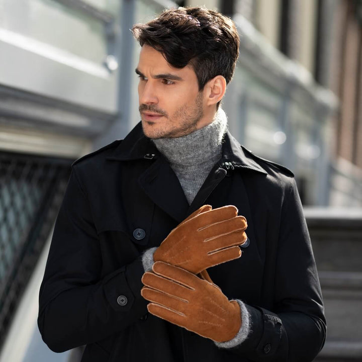 Jack (camel) – Suede leather gloves with luxurious sheep fur lining