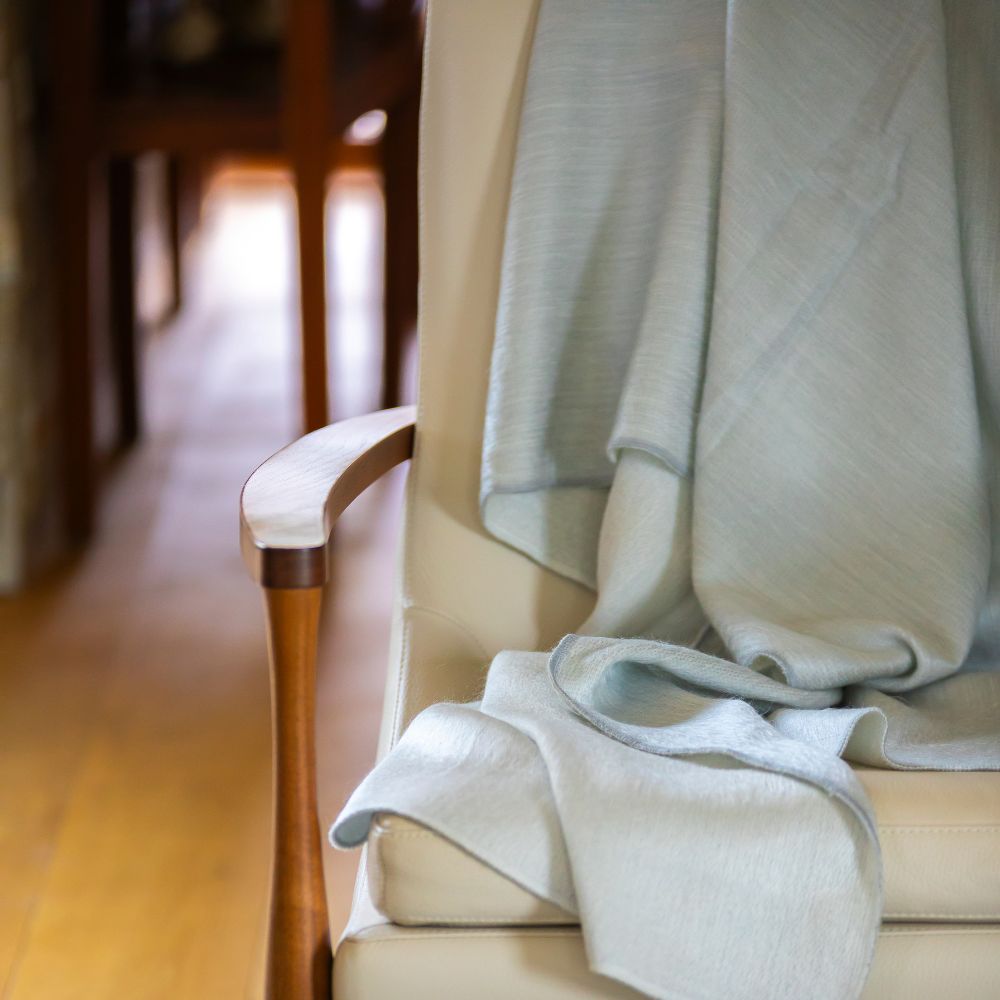 Reversible Handwoven Alpaca Throw Blanket | Gray & White | Kani Collection