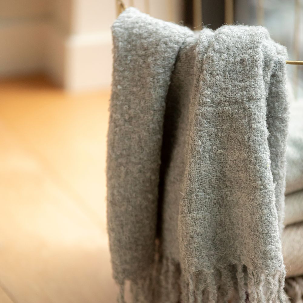 Handloomed Alpaca Bouclé Throw Blanket | Silver | Made in Peru