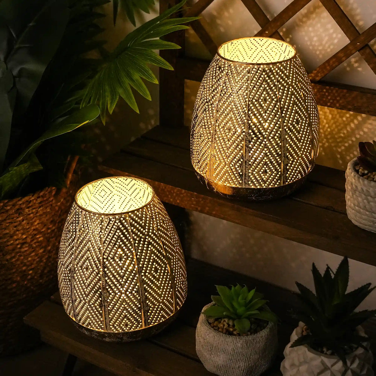 7'' High Battery Powered Metal Decorative Table Lamps with Fairy Lights Bulb