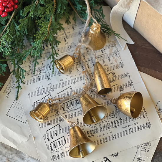 Ensemble Metal Gold Bell Hanging