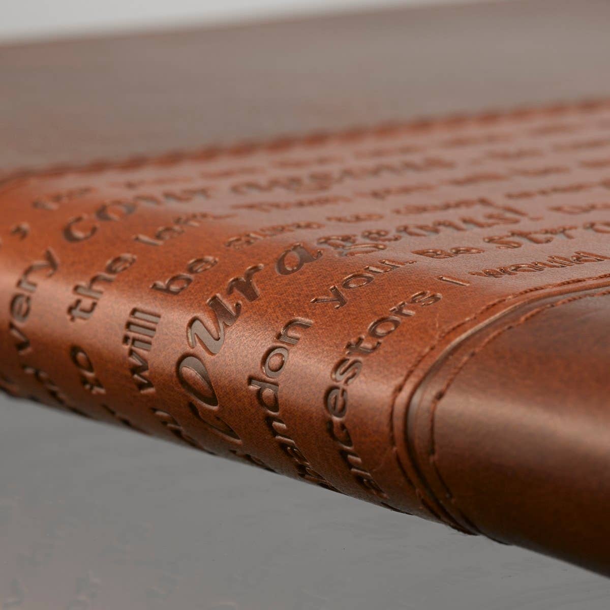Journal Classic Zip Brown Two-tone Strong & Courageous