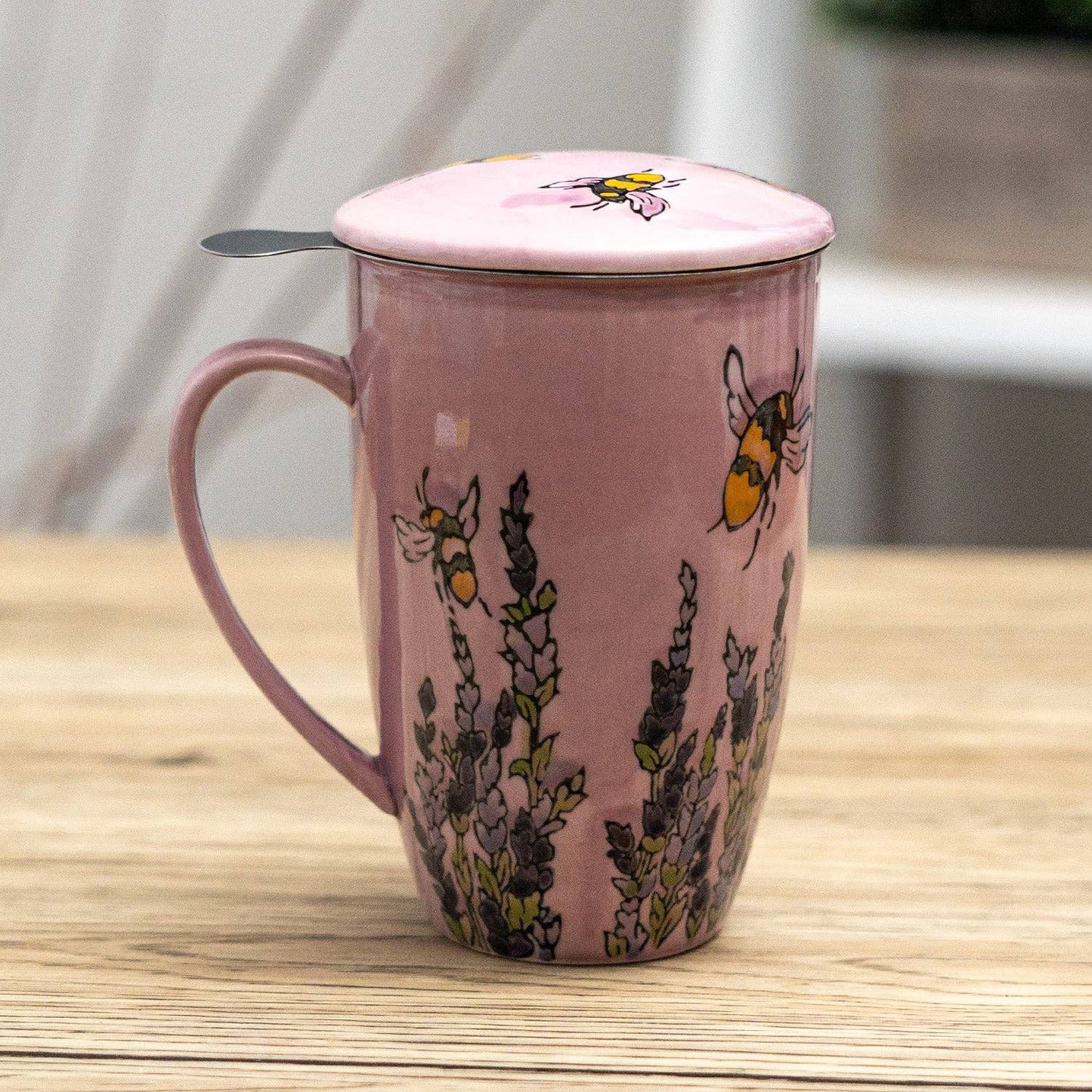 Spring Honeybee Tea Mug with Lid & Infuser – 15 fl.oz. Porcelain Cup in Gift Box