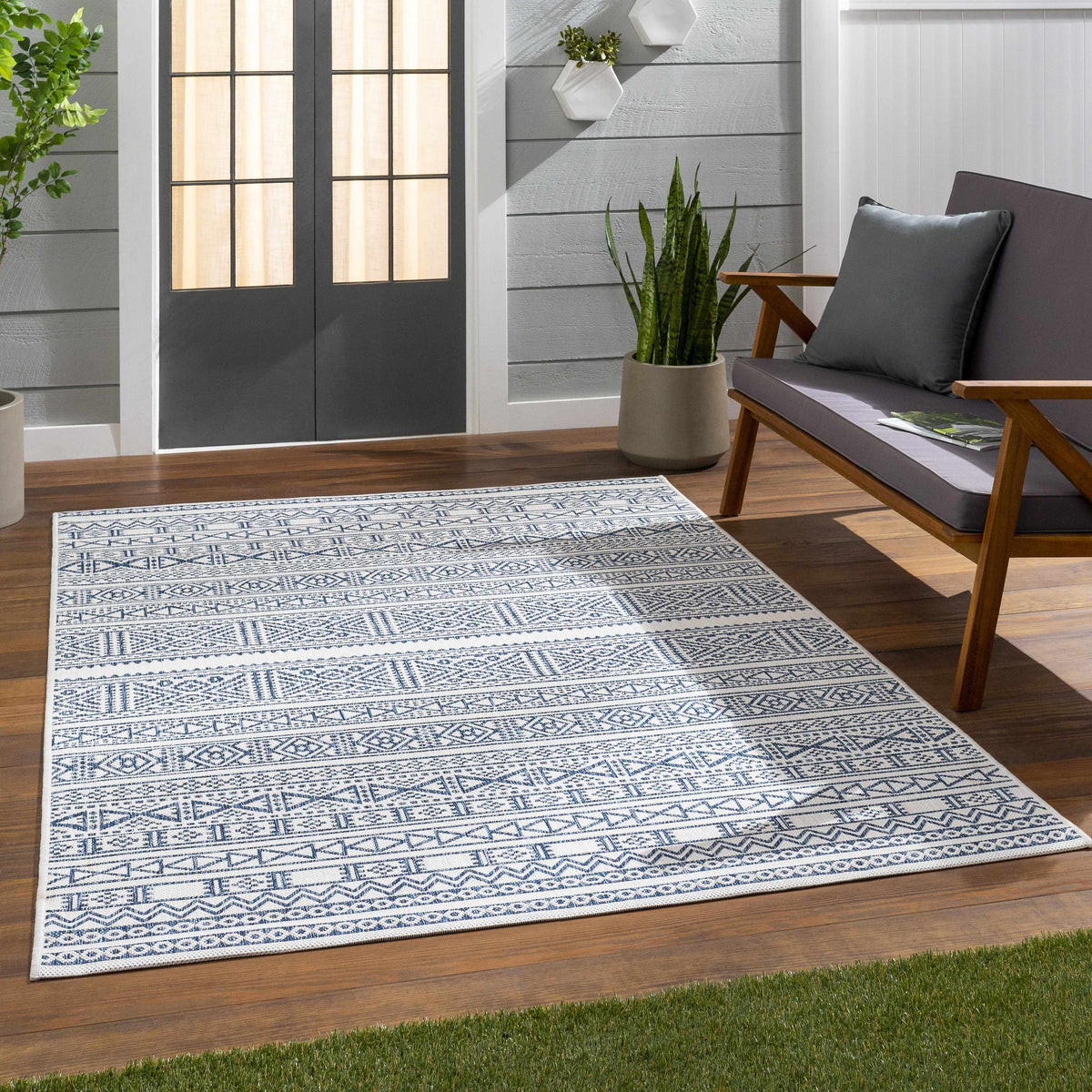 Freshwater White&Blue Outdoor Rug - Clearance