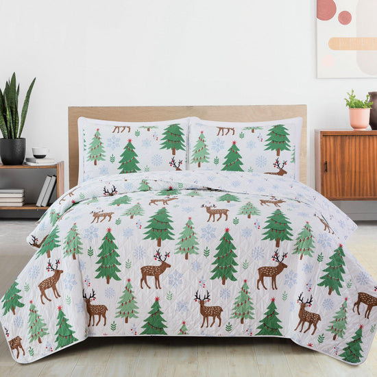Holiday Quilt | Holly Collection | Christmas Tree and Deer Quilt