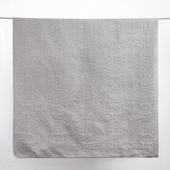 Oversized Medallion Quilt Set - Clara Collection