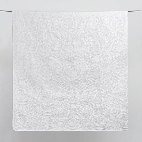 Oversized Medallion Quilt Set - Clara Collection