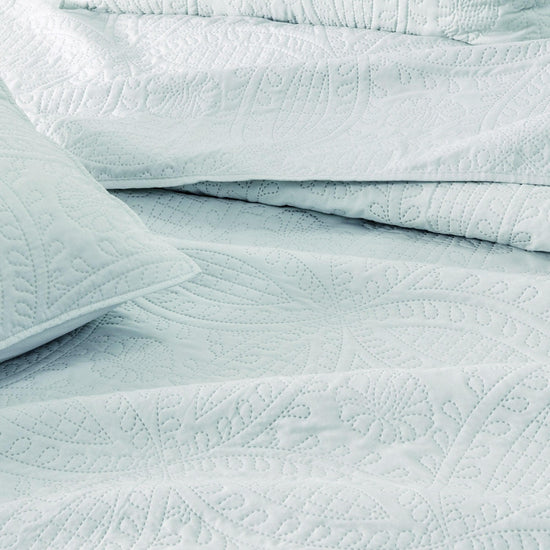 Oversized Medallion Quilt Set - Clara Collection