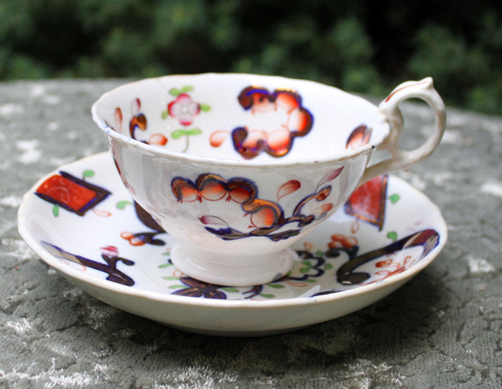 Porcelain teacup and saucer - Hand painted in Japan