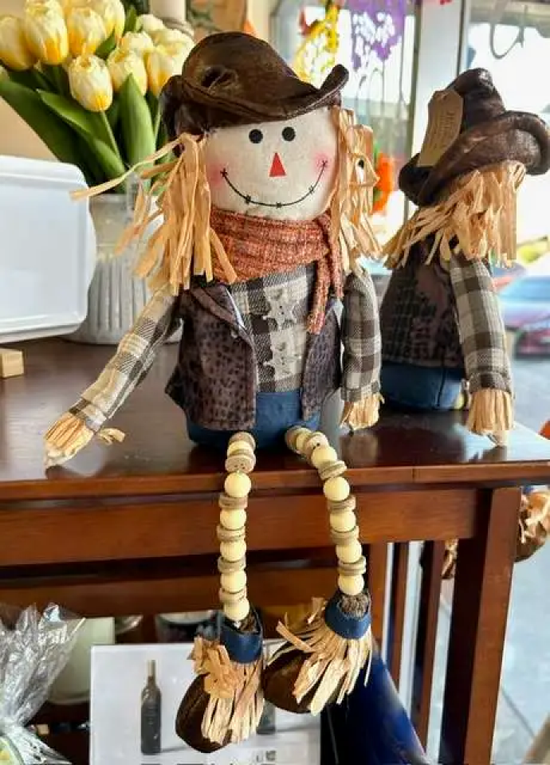 Shelf Sitter Scarecrow -