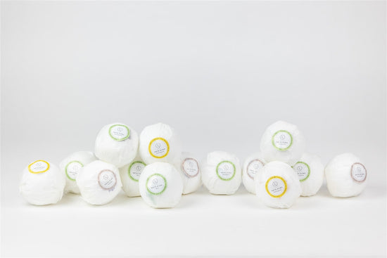 Natural Bath Bomb Gift Box – 14 Handmade Bath Bombs for a Spa Day