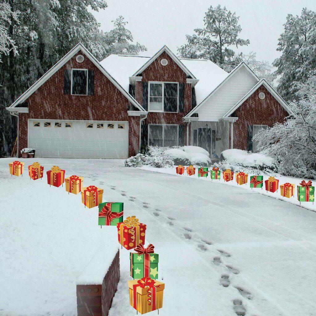 Christmas Presents Pathway Markers Yard Cards | 18 piece set