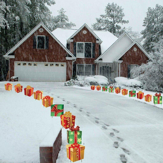 Christmas Presents Pathway Markers Yard Cards | 18 piece set
