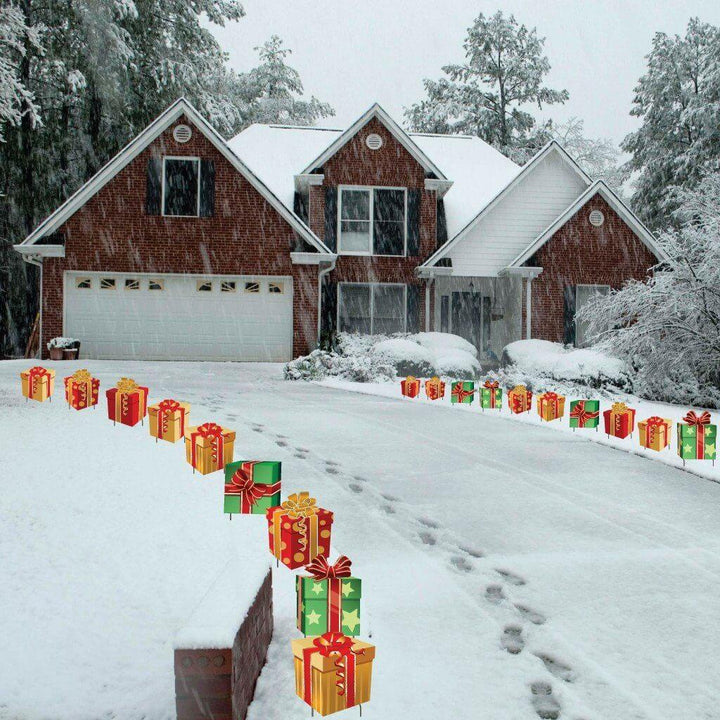 Christmas Presents Pathway Markers Yard Cards | 18 piece set